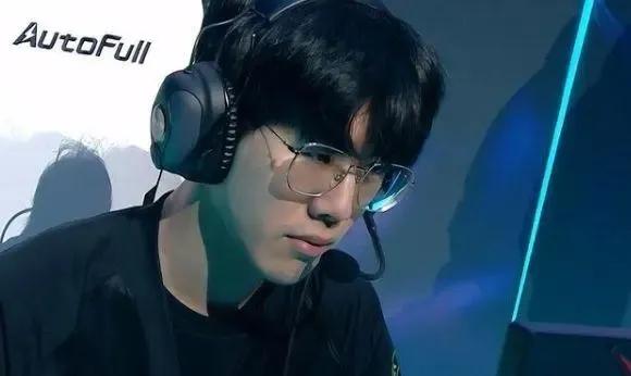 成为内线屏 成为内线屏